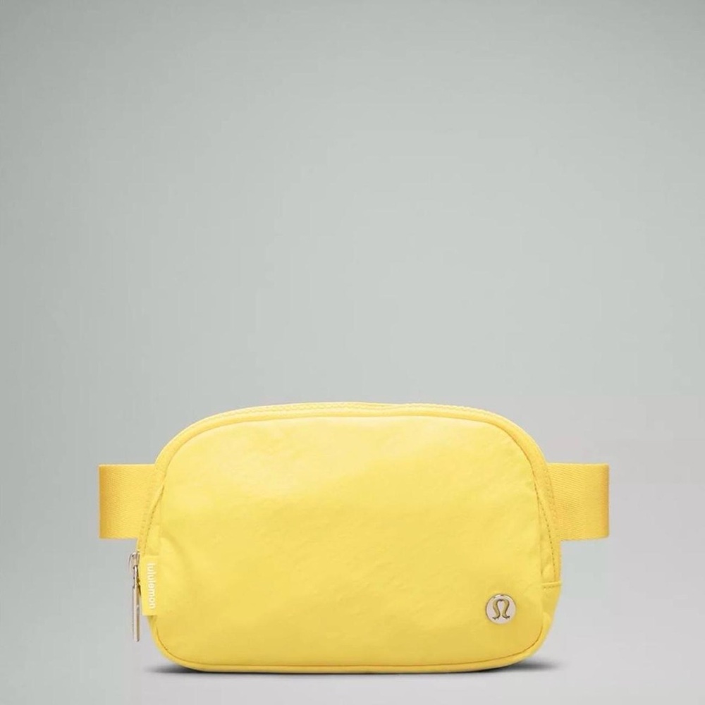 Lululemon Everywhere Belt Bag 1L- Utility Yellow